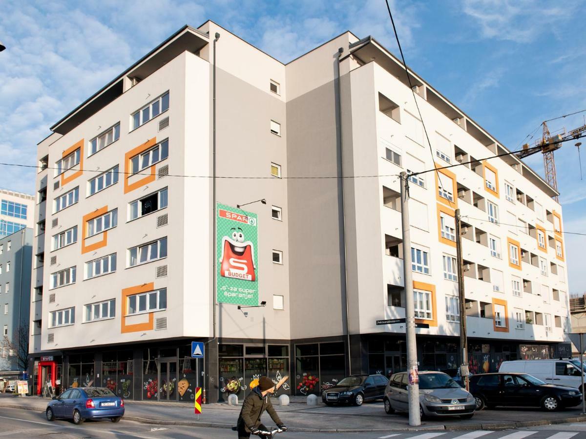 Sauna - Flexible Selfcheckins 6 - Zagreb - Garage - Electric Vehicle Ccharger - Loggia - New - Luxury - Apartments Repinc 6 Exterior foto